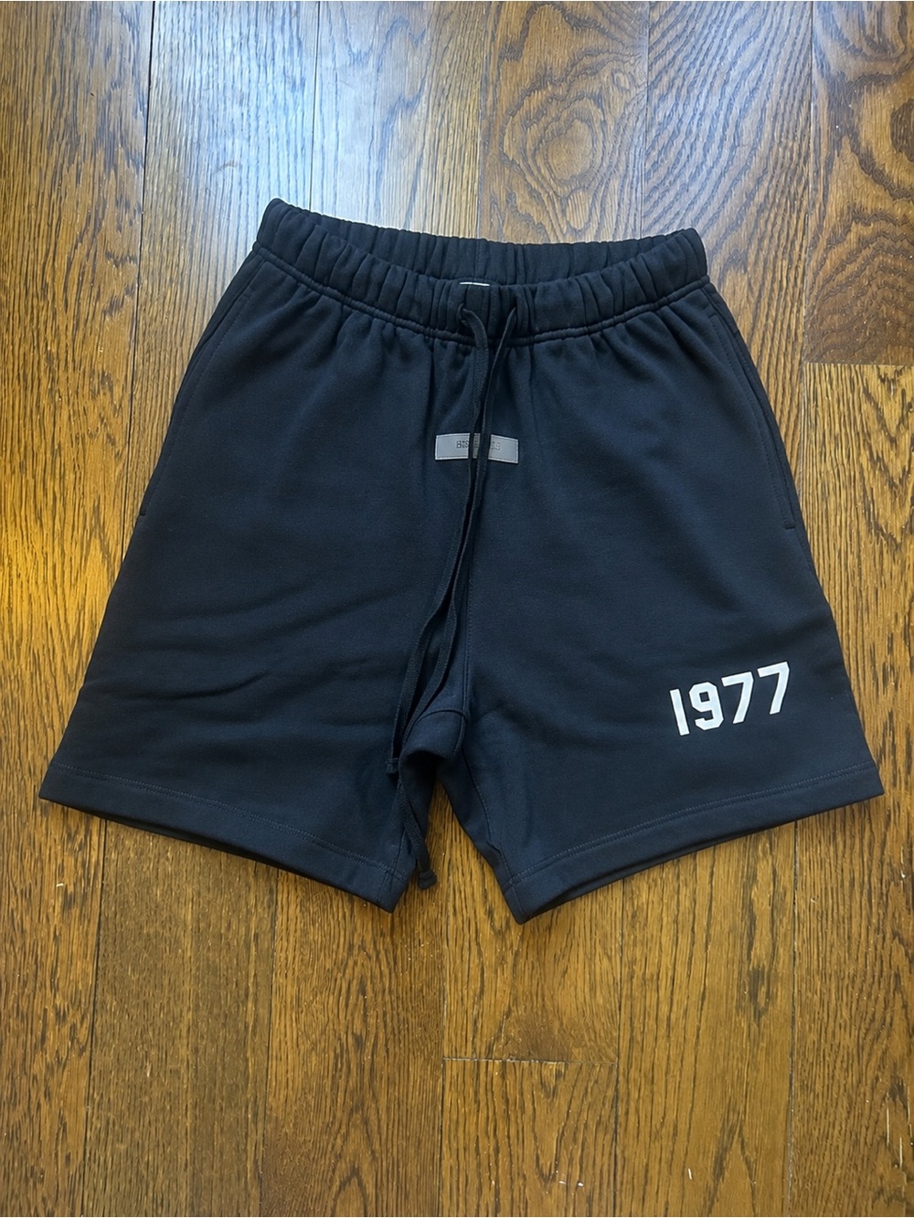 Essentials 1977 Iron shorts